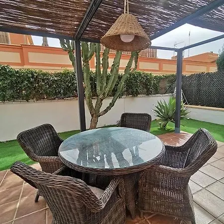 Casa Llena De Luz En Benajarfe *