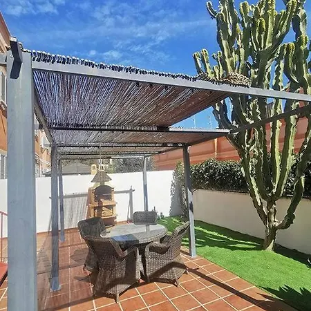 Casa Llena De Luz En Benajarfe *